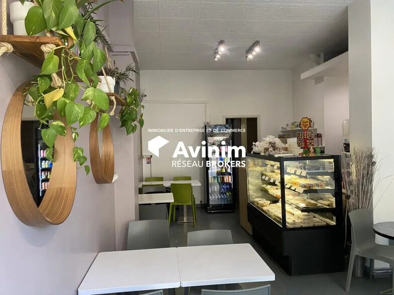Retail in Clermont-Ferrand for sale - Building Photo - Image 2 of 4