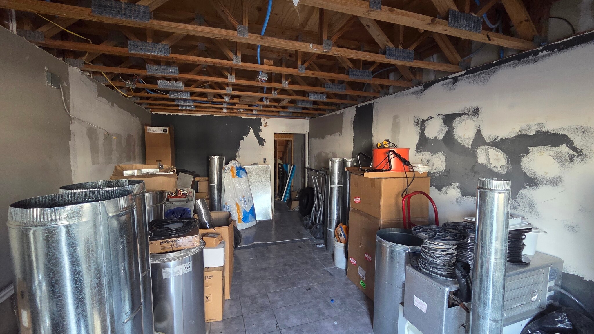 1504 Damon Ave, Kissimmee, FL to rent Interior Photo- Image 1 of 4