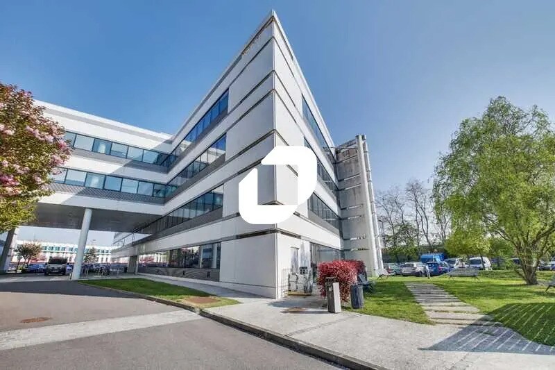 Office in Évry-Courcouronnes to rent Primary Photo- Image 1 of 5