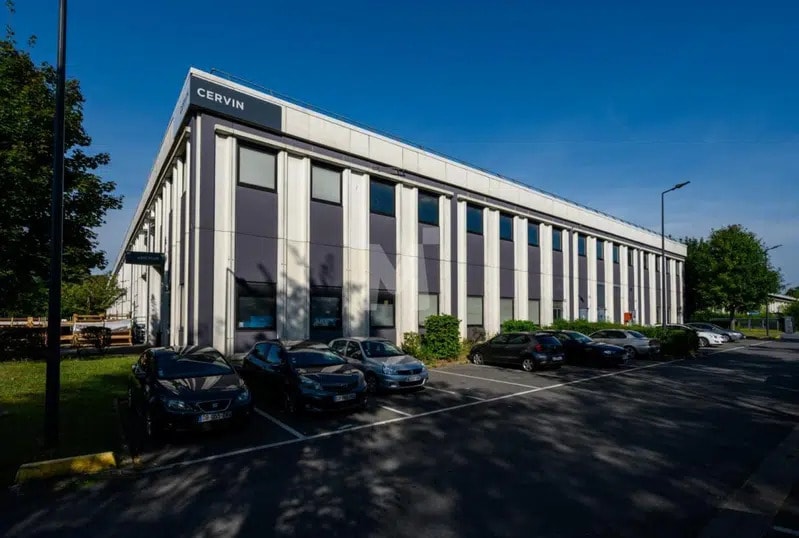 Light Industrial in Lisses to rent Building Photo- Image 1 of 10
