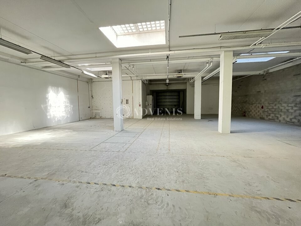 Light Industrial in Villepinte for sale Interior Photo- Image 1 of 9