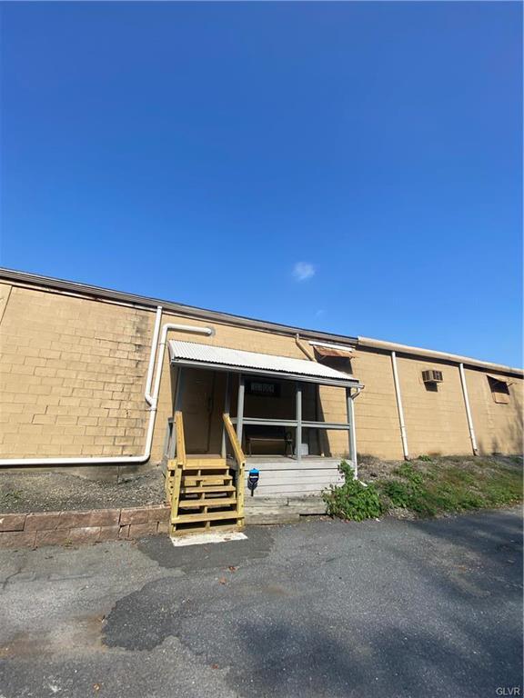 316 N Broadway, Wind Gap 18091