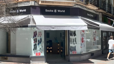 Retail in Madrid, Madrid to rent Building Photo- Image 2 of 10