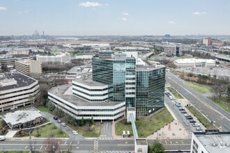 500 Plaza Dr, Secaucus, NJ - AERIAL map view