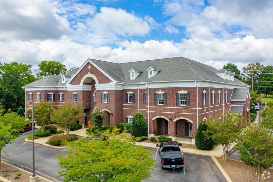 100 Country Club Dr, Hendersonville, TN for sale - Primary Photo - Image 1 of 22