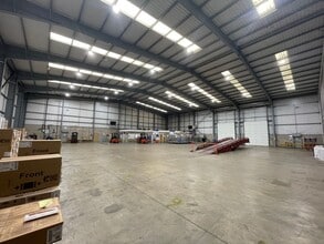Bradnor Rd, Manchester to rent Interior Photo- Image 2 of 2