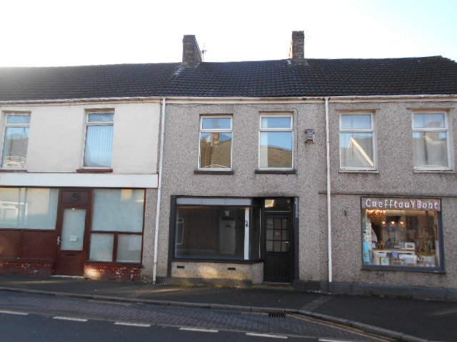 120 St. Teilo St, Pontarddulais for sale Primary Photo- Image 1 of 1