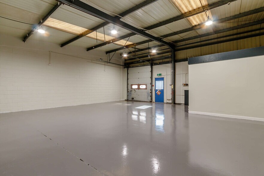 Woodgate Way S, Glenrothes to rent - Building Photo - Image 3 of 4