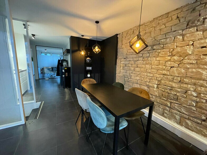 Office in Lyon to rent - Interior Photo - Image 2 of 12