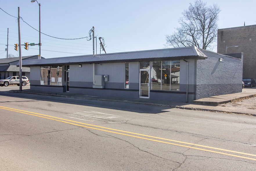 2301 Columbus Ave, Anderson, IN for sale - Building Photo - Image 1 of 34