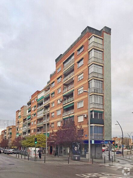 Avenida Constitución, 47, Móstoles, Madrid for sale - Building Photo - Image 2 of 2