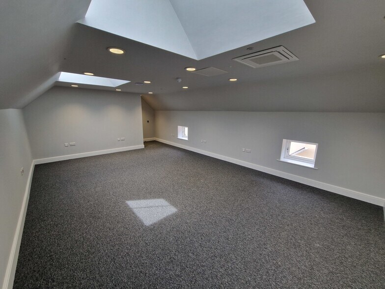 Painters Ln, Ashbourne to rent - Building Photo - Image 3 of 22