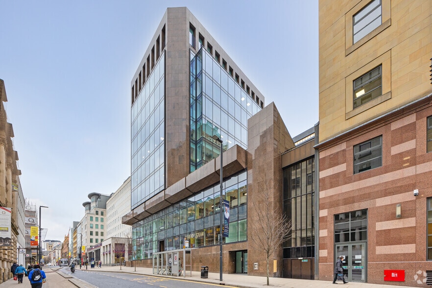 6-7 Park Row, Leeds to rent - Building Photo - Image 3 of 14