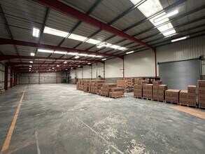 Farringdon Rd, Burnley to rent Interior Photo- Image 2 of 5