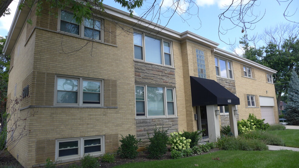 600 Higgins Rd, Park Ridge, IL for rent - Building Photo - Image 1 of 9