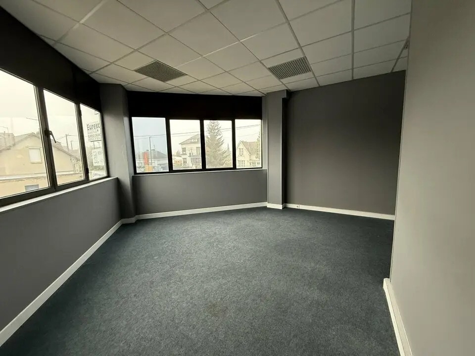 Location Bureaux 160 m² à 314 m² - Photo 1