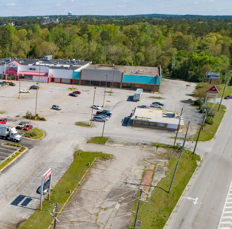 2768 Decker Blvd, Columbia 29206 Dentsville Square UK