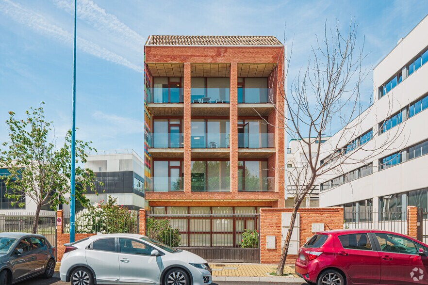 Office in Leganés, Madrid to rent - Building Photo - Image 3 of 20