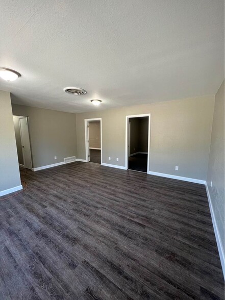 3120-3122 E Lancaster Ave, Fort Worth, TX for sale - Interior Photo - Image 3 of 15