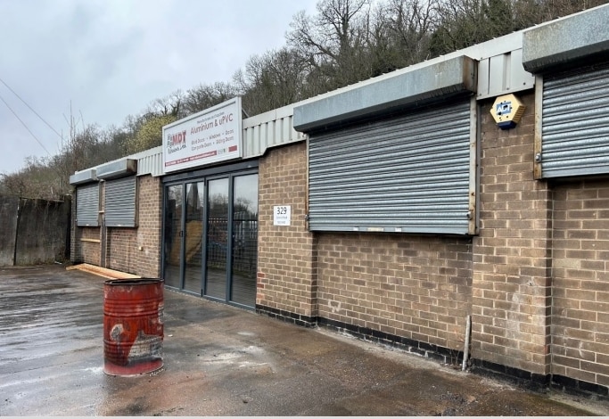 329 Colwick Rd, Nottingham for sale Primary Photo- Image 1 of 1