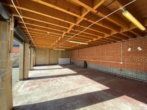 9 South Primrose Hl, Chelmsford to rent Interior Photo- Image 2 of 2