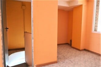 Retail in Barcelona, Barcelona to rent Interior Photo- Image 2 of 4