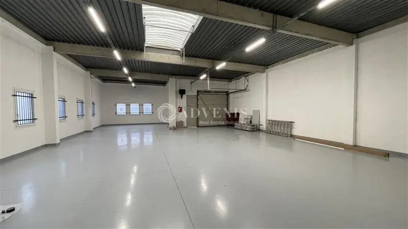 Light Industrial in Lognes to rent Building Photo- Image 1 of 9