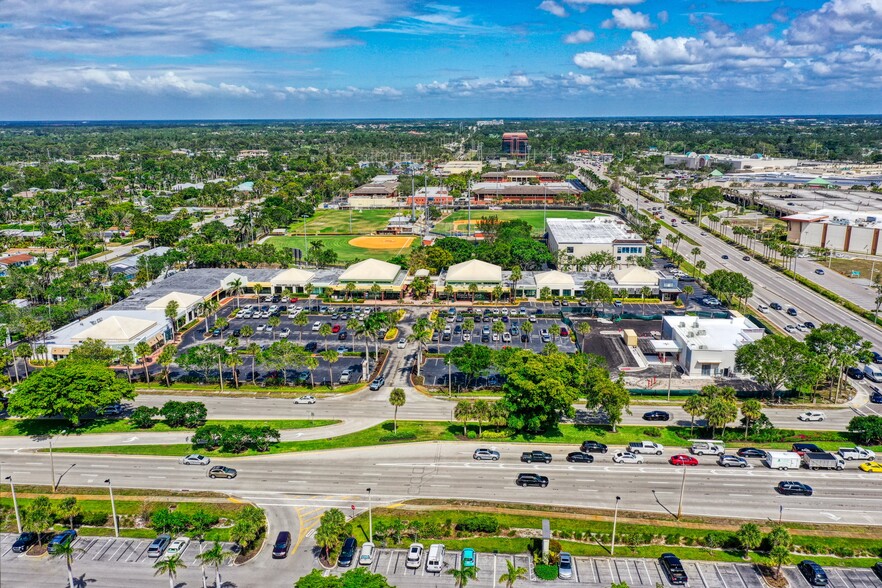 2100-2184 Tamiami Trl N, Naples, FL for rent - Building Photo - Image 1 of 8