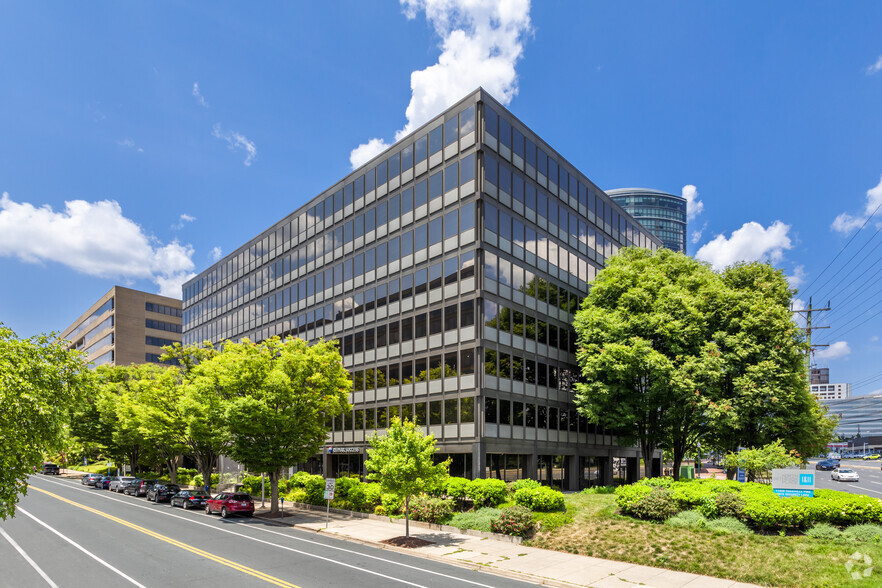 11400 Rockville Pike, North Bethesda, MD for rent - Building Photo - Image 1 of 13