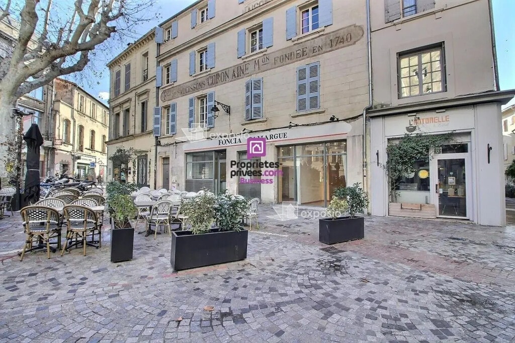 Location Bureaux 196 m² - Photo 1