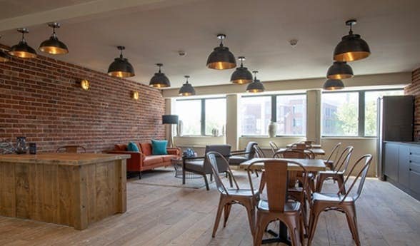 210 New Kings Rd, London to rent Building Photo- Image 1 of 35