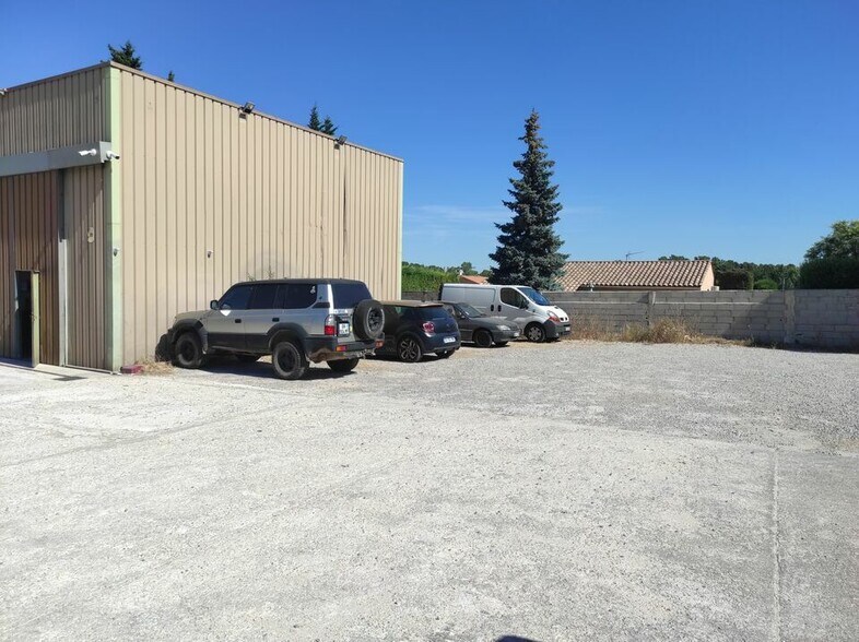 9 Avenue Emile Zola, Les Pennes-Mirabeau for sale - Building Photo - Image 3 of 5