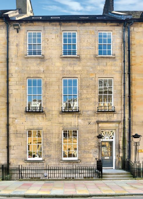 112 George St, Edinburgh to rent Building Photo- Image 1 of 11