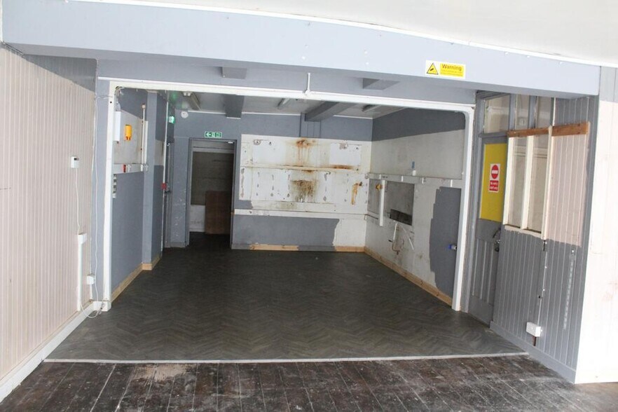 18 High St, Cleobury Mortimer for sale - Interior Photo - Image 3 of 10