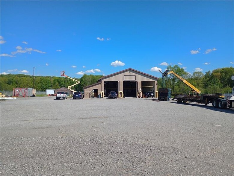 4881 Pittsburgh Rd, Harrisville, PA for sale - Building Photo - Image 2 of 23