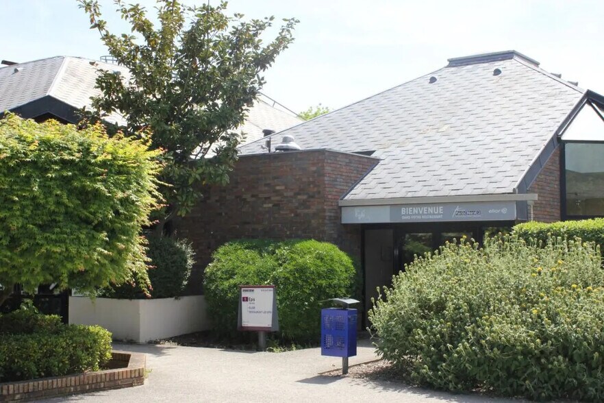 Office in Villepinte to rent - Building Photo - Image 3 of 13