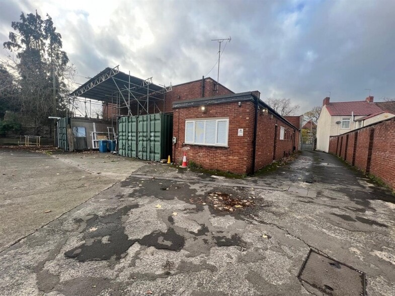 2 Richmond Rd, Mangotsfield to rent - Building Photo - Image 2 of 4