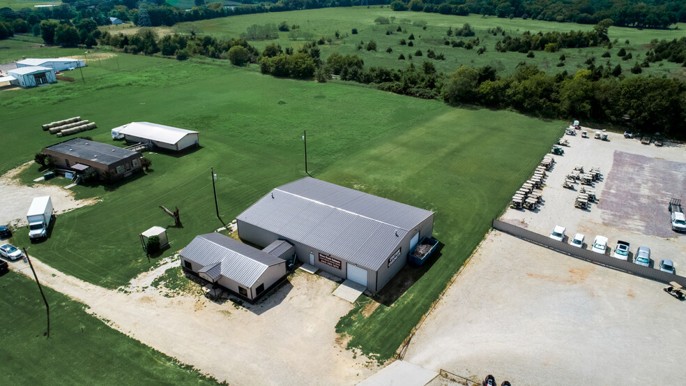 9675 US Highway 377, Collinsville, TX for sale - Primary Photo - Image 1 of 1