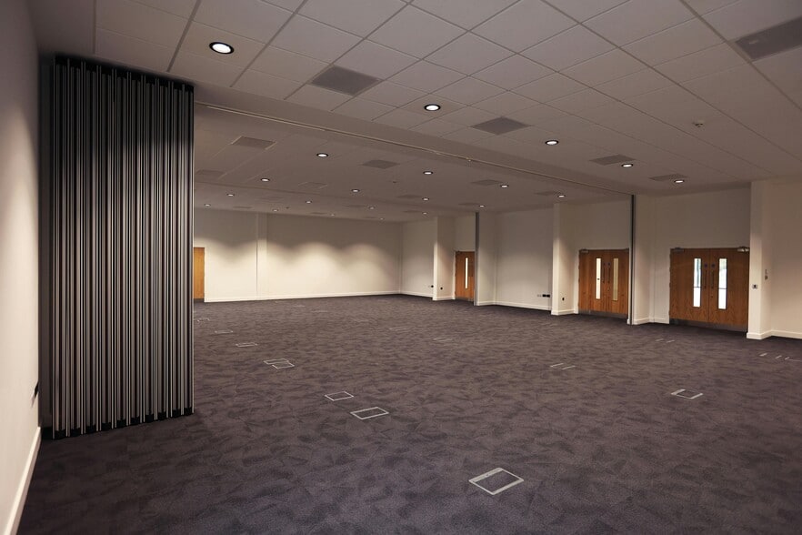 Westcott Venture Park, Westcott to rent - Building Photo - Image 3 of 13