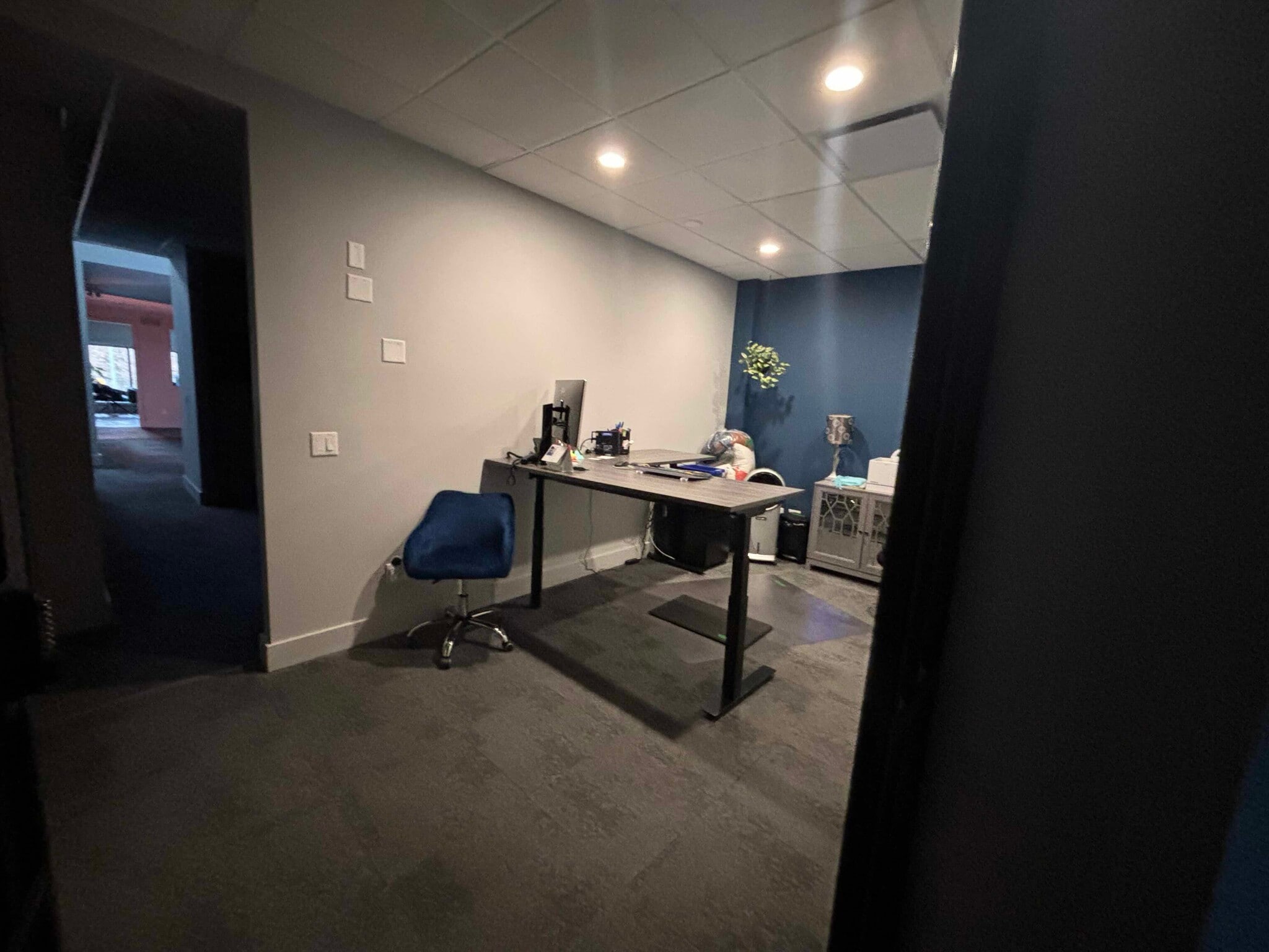 1455 Ellis St, Kelowna, BC to rent Interior Photo- Image 1 of 1