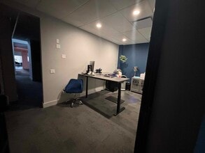 1455 Ellis St, Kelowna, BC to rent Interior Photo- Image 1 of 1