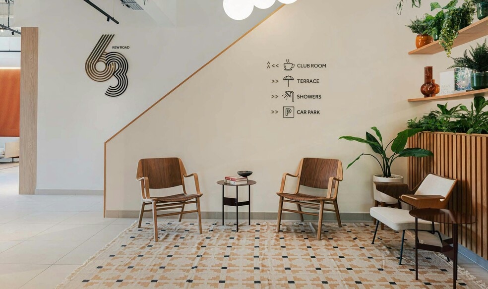 63 Kew Rd, Richmond to rent - Building Photo - Image 3 of 35