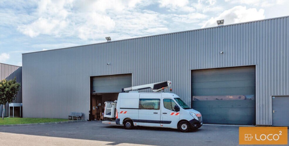 Industrial in Toulouse to rent - Building Photo - Image 3 of 9