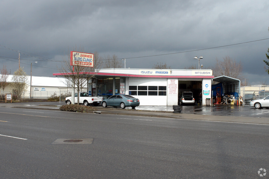 10323 NE Sandy Blvd, Portland, OR for sale - Primary Photo - Image 1 of 1