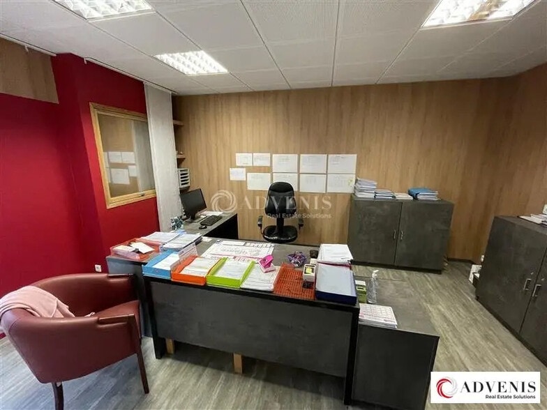 Light Industrial in Gradignan to rent - Interior Photo - Image 2 of 9