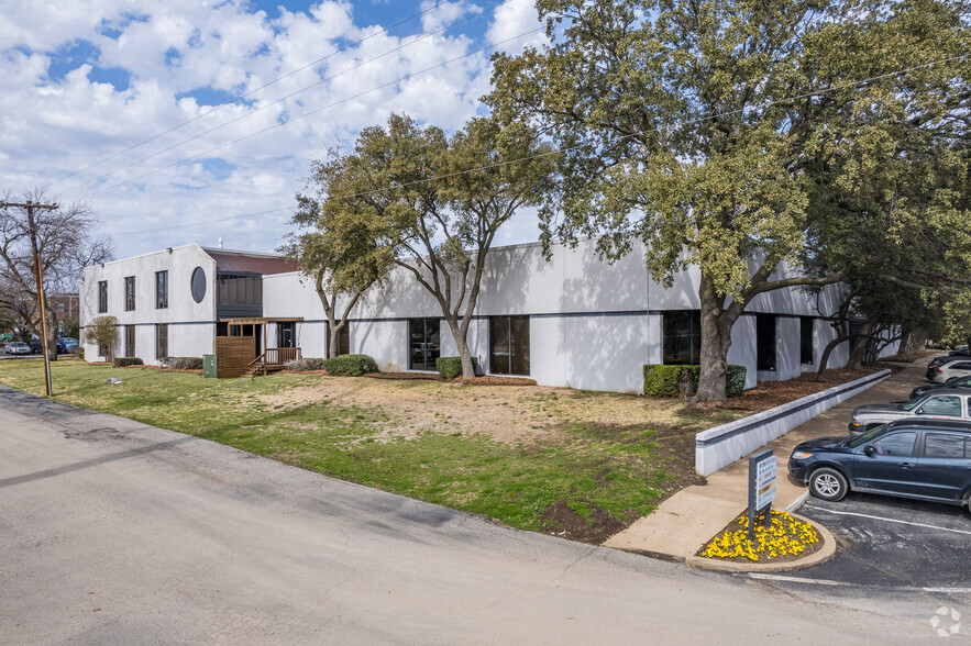 14665 Midway Rd, Addison, TX for rent - Building Photo - Image 1 of 5