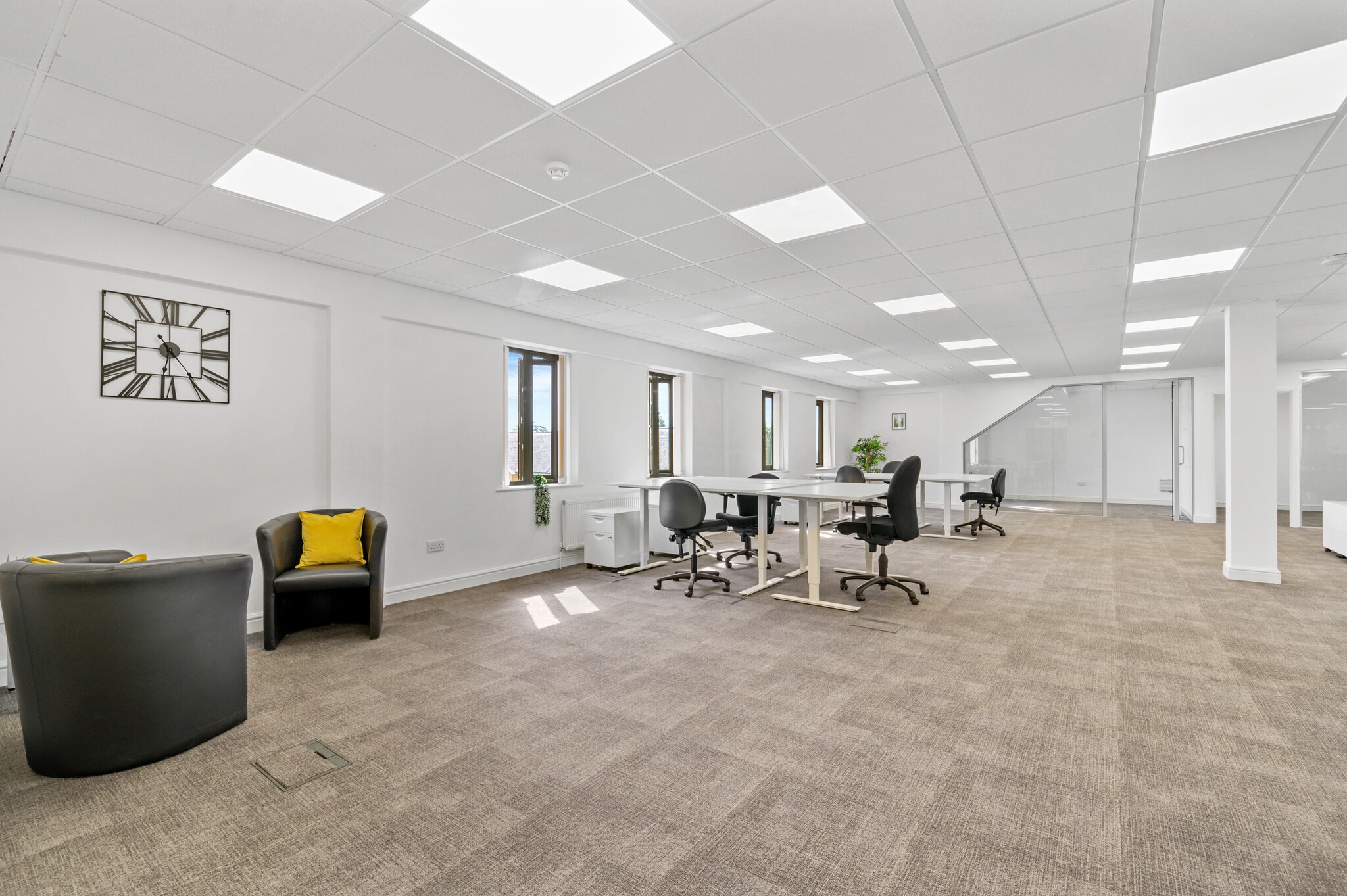 Tetbury Rd, Cirencester to rent Building Photo- Image 1 of 20