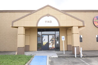 1101-1139 S Broadway St, La Porte, TX for rent Building Photo- Image 1 of 41