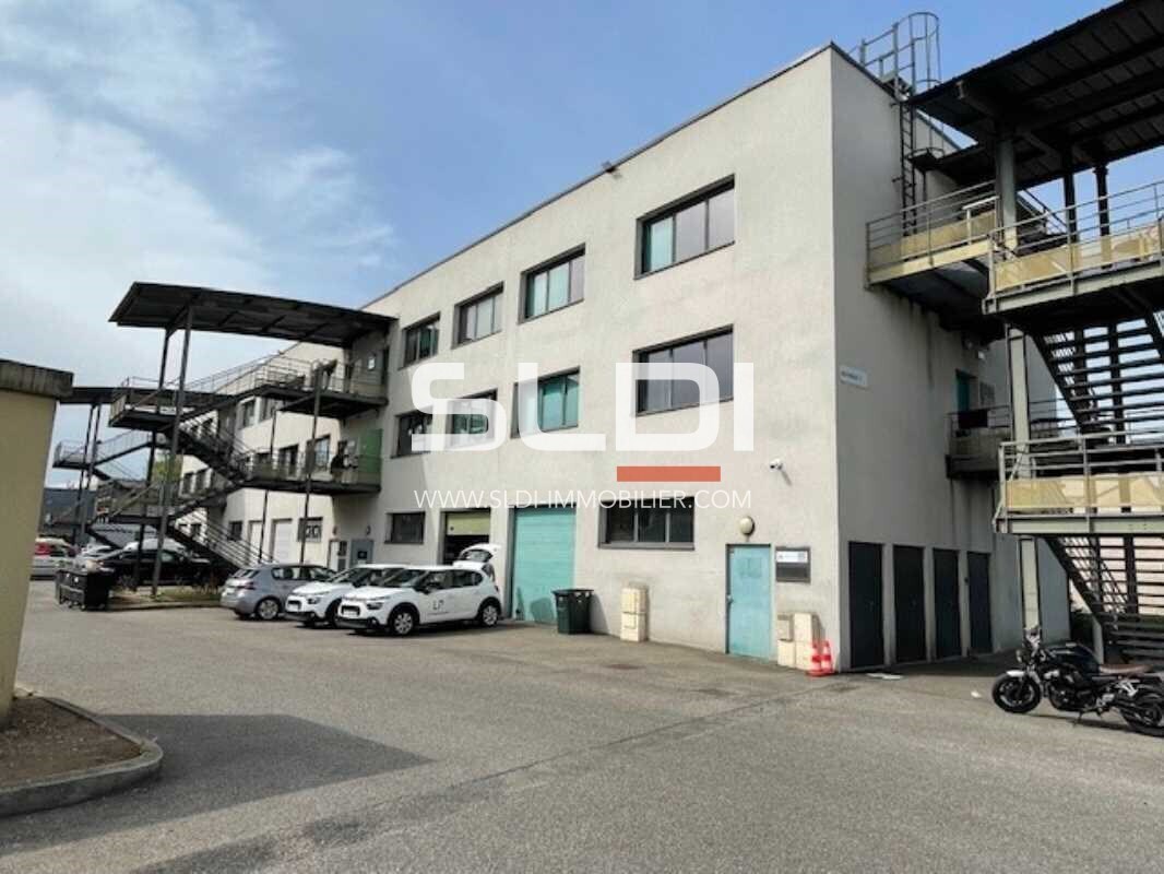 51 Rue Emile Decorps, Villeurbanne to rent Building Photo- Image 1 of 9