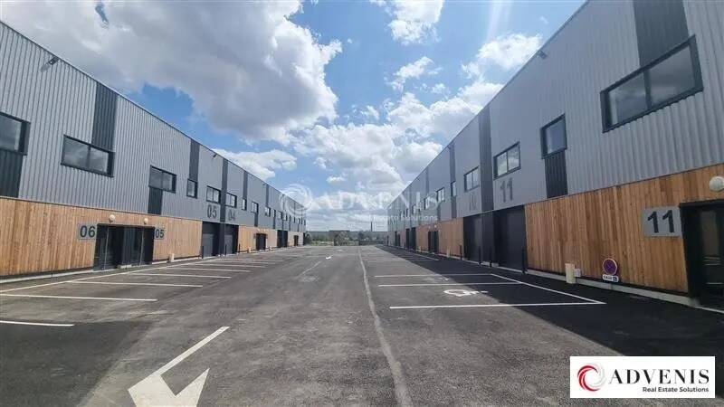 Light Industrial in Wattrelos to rent Building Photo- Image 1 of 10